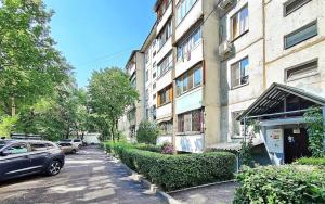 Gallery image of Апартаменты 10-й микрорайон, 5А in Almaty