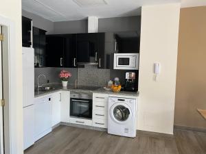 Duplex de lujo en la playa , jacuzzy, piscina, chimenea y ...