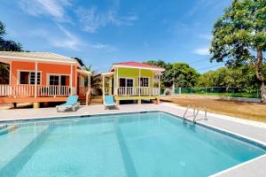 Gallery image of Hummingbird Estate in Dangriga