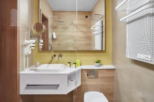 Bilik mandi di Hotel Panoramika Design & Spa