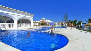 Bazén v ubytovaní R838 Capistrano Playa 213 alebo v jeho blízkosti