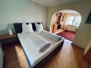 Postel nebo postele na pokoji v ubytování Ferienwohnung Chemnitz-Rabenstein