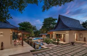 Bazén v ubytování Motsamot - by Sublime Samui Villas nebo v jeho okolí
