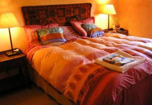 Posteľ alebo postele v izbe v ubytovaní Cosy house jacuzzi wifi pool view