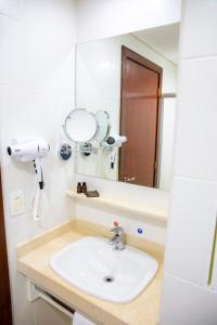 House Inn Hotel - Anashopping tesisinde bir banyo