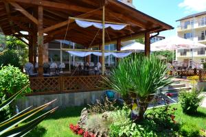 Zahrada ubytování Saint George Family Hotel