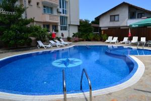 Swimmingpoolen hos eller tæt på Saint George Family Hotel