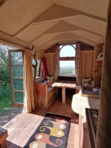 Gallery image of Stunning 1-Bed Cabin in Totnes in Totnes
