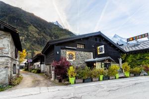 シャモニー・モンブランにあるCHALET PELE - Alpes Travel - Central Chamonix - Sleeps 11のギャラリーの写真