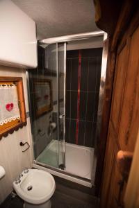 Ένα μπάνιο στο Chalet Berlot