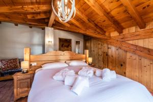 Gallery image of Chalet Chu Lo Dou Le Praz Courchevel - by EMERALD STAY in Courchevel