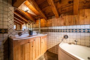 Gallery image of Chalet Chu Lo Dou Le Praz Courchevel - by EMERALD STAY in Courchevel