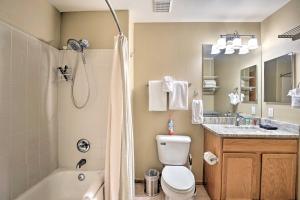 Ένα μπάνιο στο Silverthorne Gem with Community Perks 11 Mi to Ski! +17 φωτογραφίες