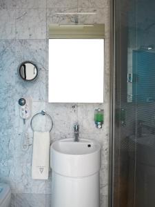 Koupelna v ubytování Amadi Park Hotel