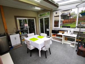 Fotografie z fotogalerie ubytování Bear Creek Suite v destinaci Surrey