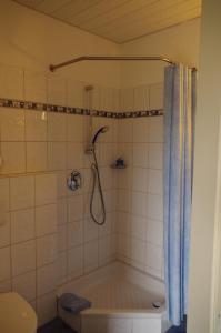Koupelna v ubytování Hotel Heidetraum + 22 fotografií