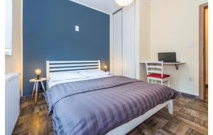 Postel nebo postele na pokoji v ubytování Three-Bedroom Holiday Home In Dubrava