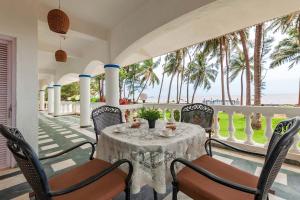 Gallery image of StayVista's Villa Bharat - Beachfront serenity with A spacious lawn in Mumbai