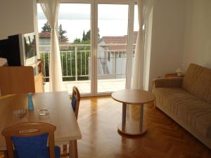 Posedenie v ubytovaní Apartments Petricevic