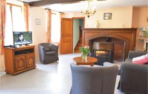 TV a/nebo společenská místnost v ubytování Holiday Home Parfondeval St-1184 + 31 fotografií