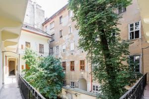 Budova, v ktorej sa apartmán nachádza