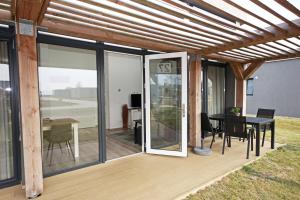 Afbeelding uit fotogalerij van RCN Vakantiepark Bungalow de Dukdalf in Kamperland