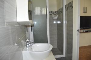 Kupatilo u objektu Moringi (Veer Residences)