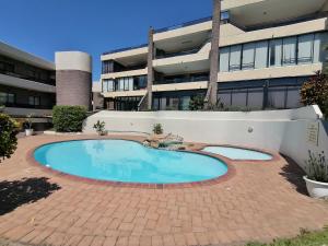 Bazén v ubytování Summer Rocks 6 nebo v jeho okolí