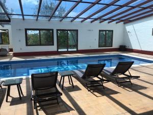 Kolam renang di atau dekat dengan cabañas Mazzatl jacuzzy
