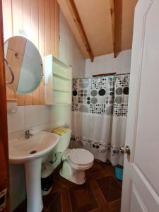 Koupelna v ubytování Cabanas El Cipres