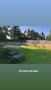 MercureyにあるLa Maison du Grand Fourの草原の一群