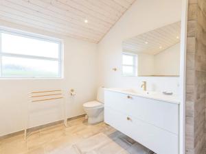 Koupelna v ubytování Holiday home Tarm LXIV + 22 fotografií