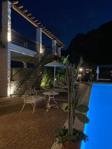 The swimming pool at or close to Residenza Le Due Torri