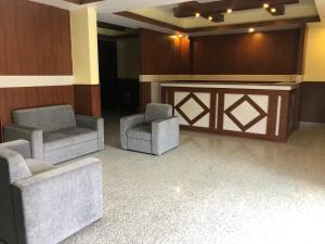 Posezení v ubytování HOTEL CLAIRE INN