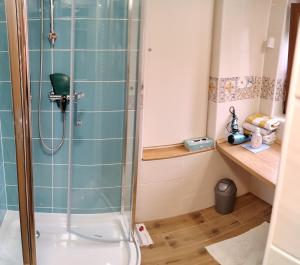 Koupelna v ubytování Bertalan Apartman + 26 fotografií
