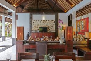 TV/Unterhaltungsangebot in der Unterkunft The Maya Seminyak Villas