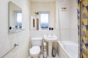Bathroom sa Cozy 2 bed room Flat Walking distance from ExCel