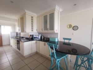 Gallery image of Hello Holiday at 4 Boboyi Mangrove Beach Estate in Port Shepstone