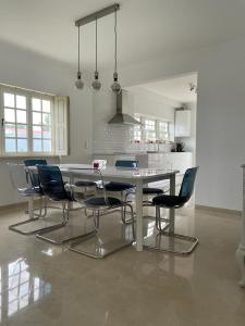 Ảnh trong thư viện ảnh của Ericeira -Oceonview Villa with Pool and Whirlpool ở Mafra