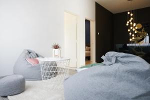 Desaru KTV Classical Elegant Style by Joyfully 2M2的休息区