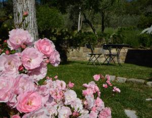 Um jardim em Agriturismo San Leo