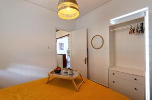 A bed or beds in a room at Avlaki Getaway Villa