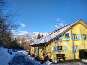 Nespecifikovaný výhled na hory nebo výhled na hory při pohledu z bed and breakfast