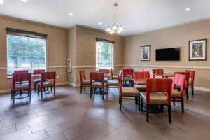 Afbeelding uit fotogalerij van Comfort Inn & Suites in Villa Rica