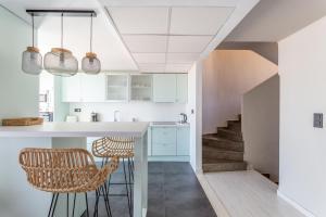 A kitchen or kitchenette at La Reserva