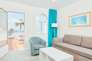 Posezení v ubytování Gloria Izaro Club Hotel