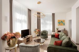 Posedenie v ubytovaní Mera Hotel