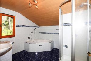 Kúpeľňa v ubytovaní Ferienhaus Jäger