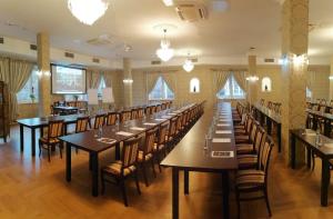 Restoran atau tempat lain untuk makan di Dwór Maria Antonina