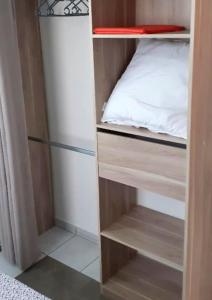 Postel nebo postele na pokoji v ubytování Maison charmante à Sainte-Anne